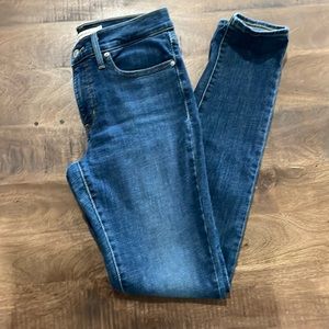 Levis skinny shaping jeans